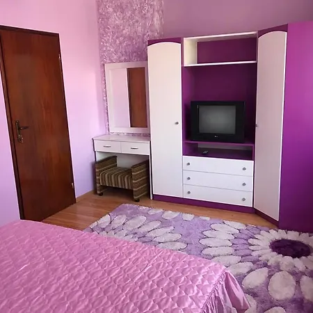 Guest Profirov * Zlatograd